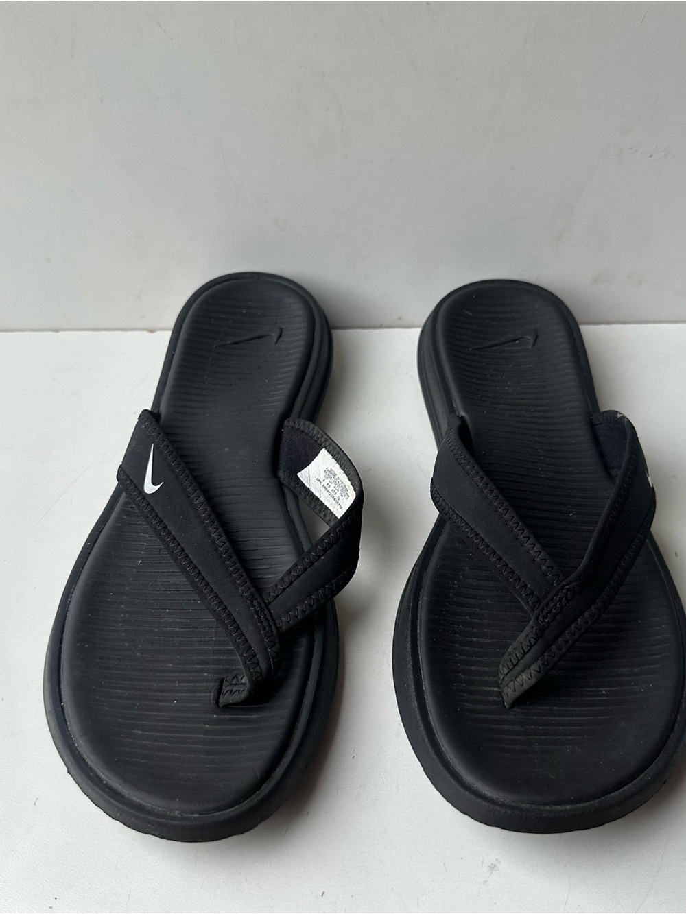 Nike Women’s Size 9 Black Comfort Flip Flop Thong Sandals Casual Beach